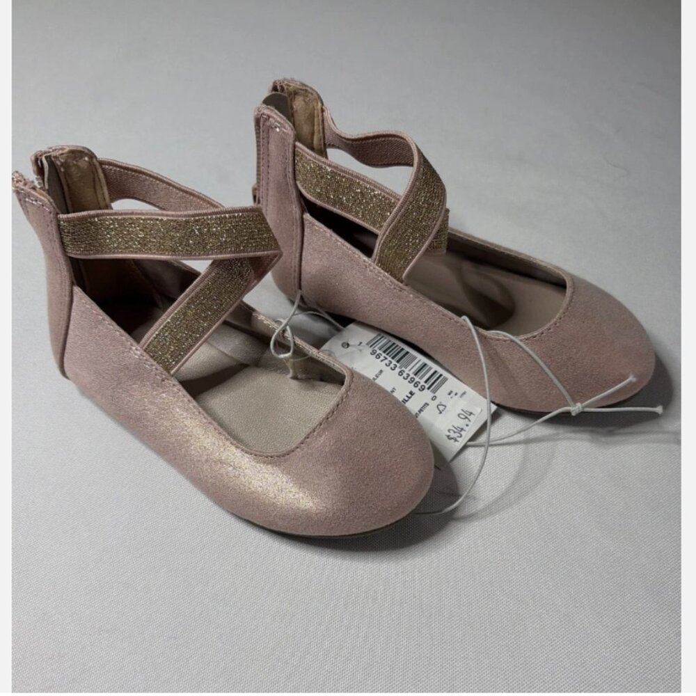 NWT Children’s Place Shinny Pink Strappy Mary Janes. size 6